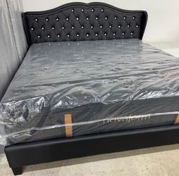 New King Bed with King Mattress