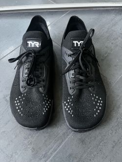 TYR DropZero Knit Barefoot Trainer - Black - Men's Size 10 (Like New)