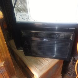 Midea Window Unit