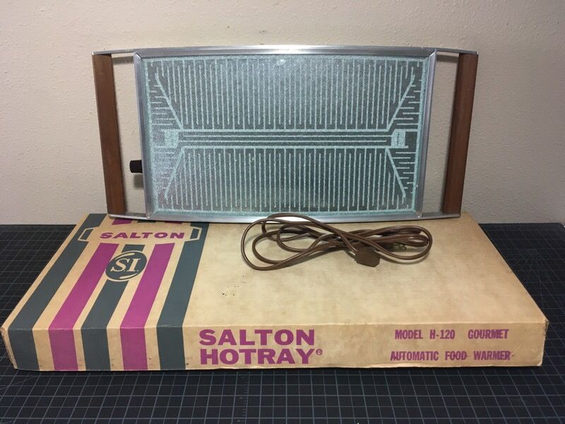 Vintage 1950's Salton Hotray Automatic Electric Food Warmer H-120 Walnut Handles