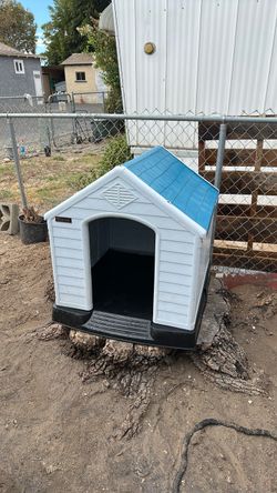 Plastic Outdoor Dog House