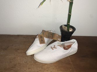 🔐 NEW WOMENS SIZE 6 REEF PENNINGTON FLATS