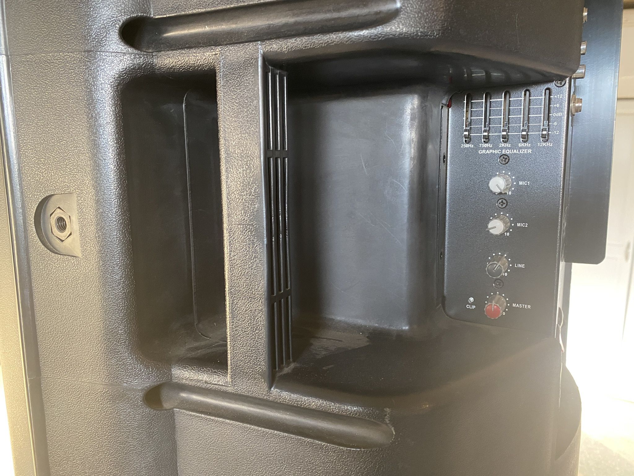 Harbinger APS15 (needs to be Fixed) for Sale in Perris, CA - OfferUp