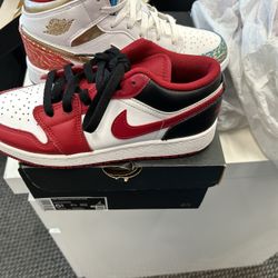 Nike - Multi family Yard sale 