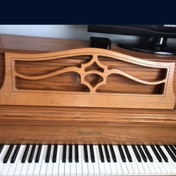 Samick Piano 