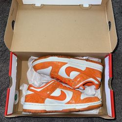 Nike Dunk Low “Cracked Orange” 🍊