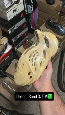 Yeezy Foam RNR Desert Sand Sz 5M