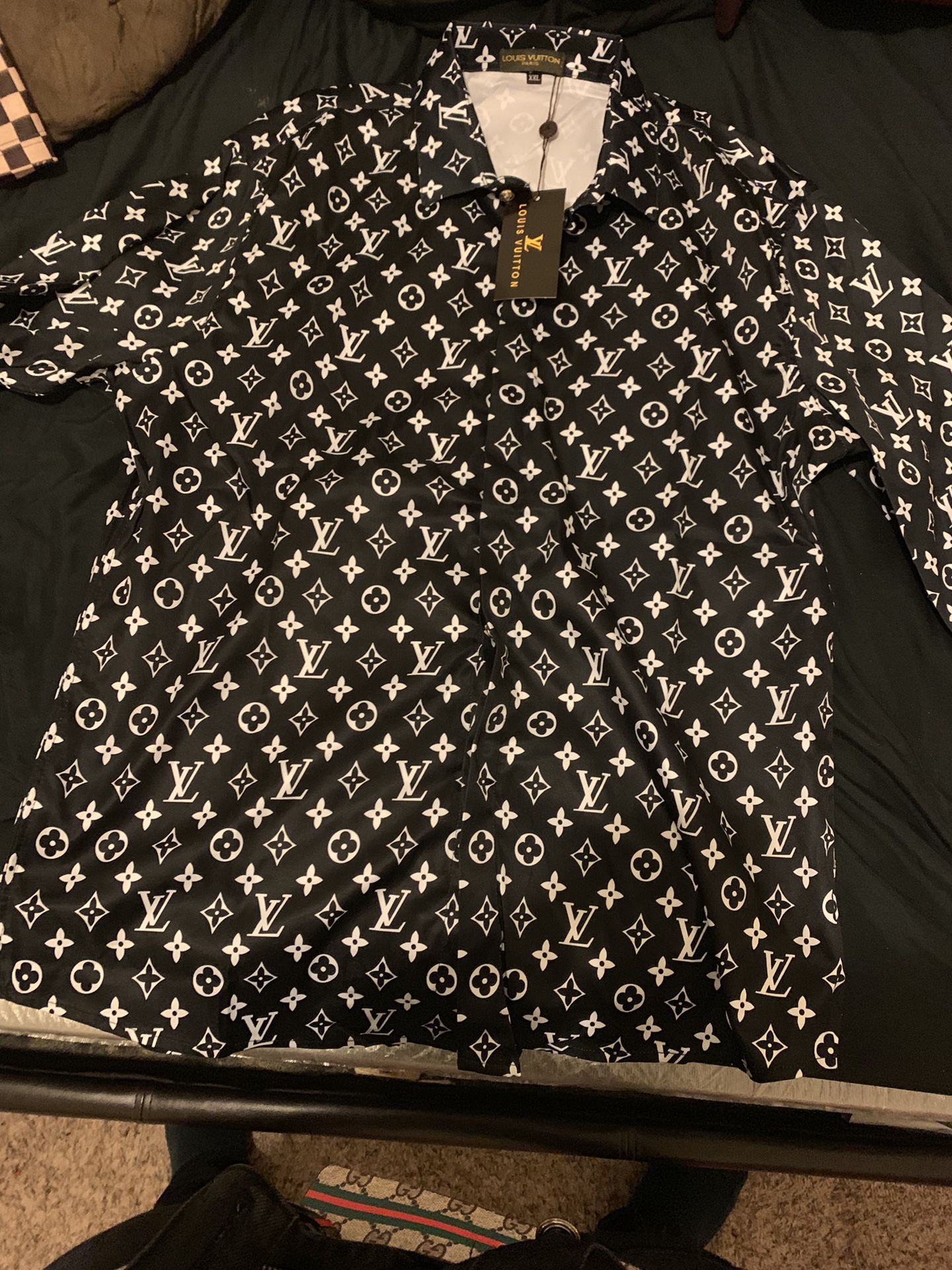 Louis Vuitton Shirt button down Black Sz L for Sale in Hialeah, FL