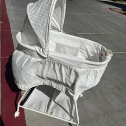 Baby bassinet Free