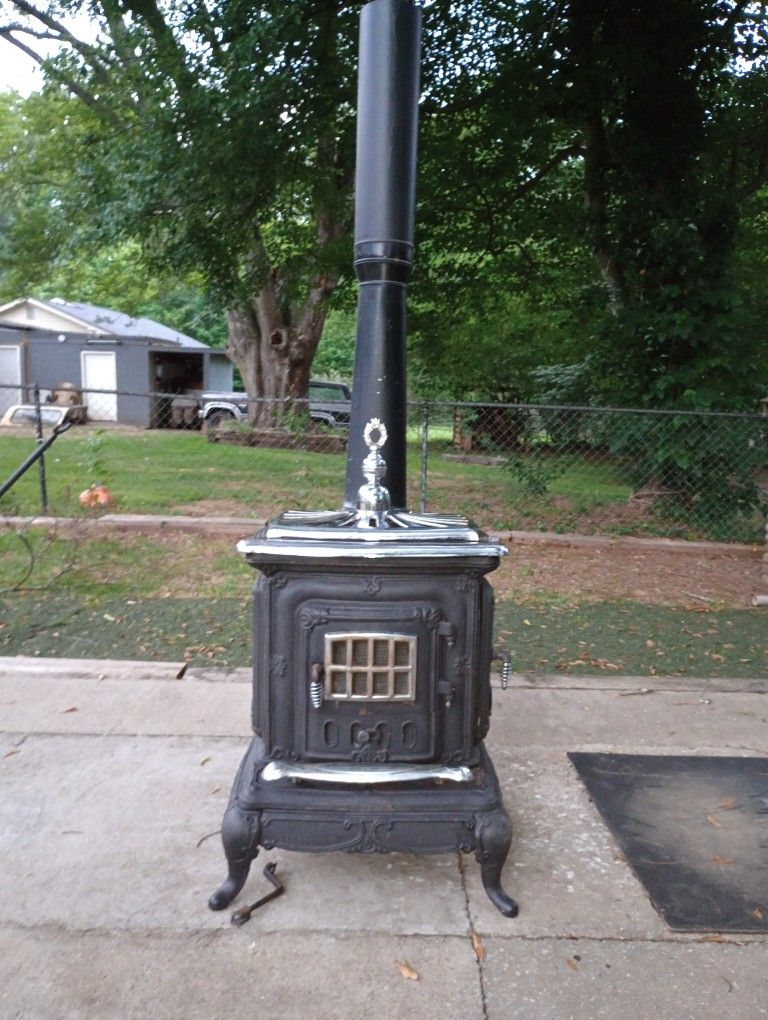 Vintage Cast Iron Wood/Cook Stove