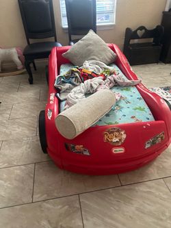 Todddler bed