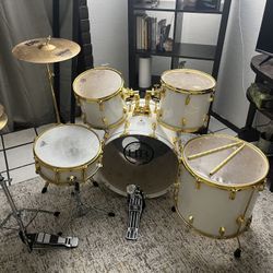 Huntington Beach Drums & Percussion Gold and White Drum Set