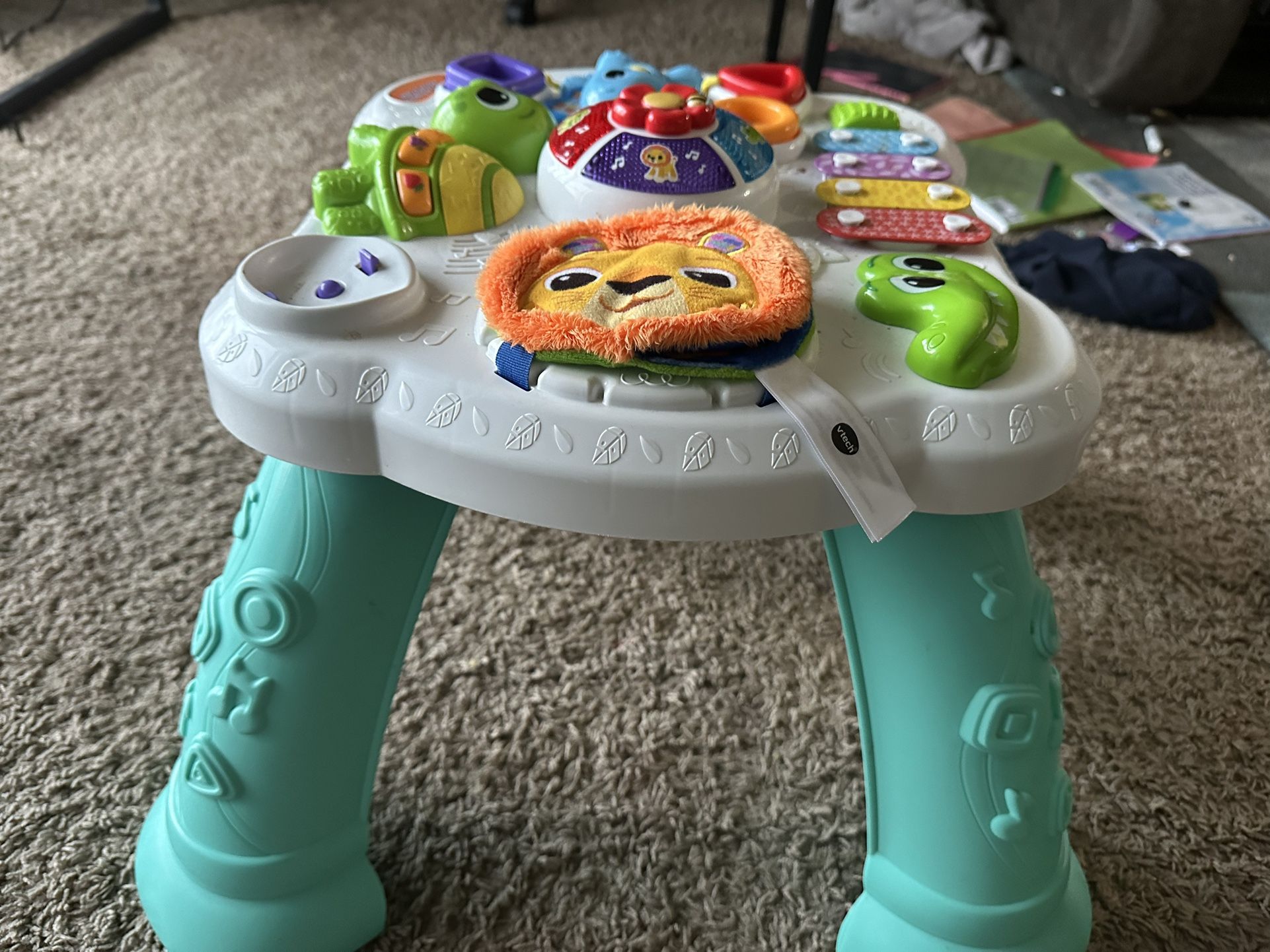 Toddler Touch And explore vtech table