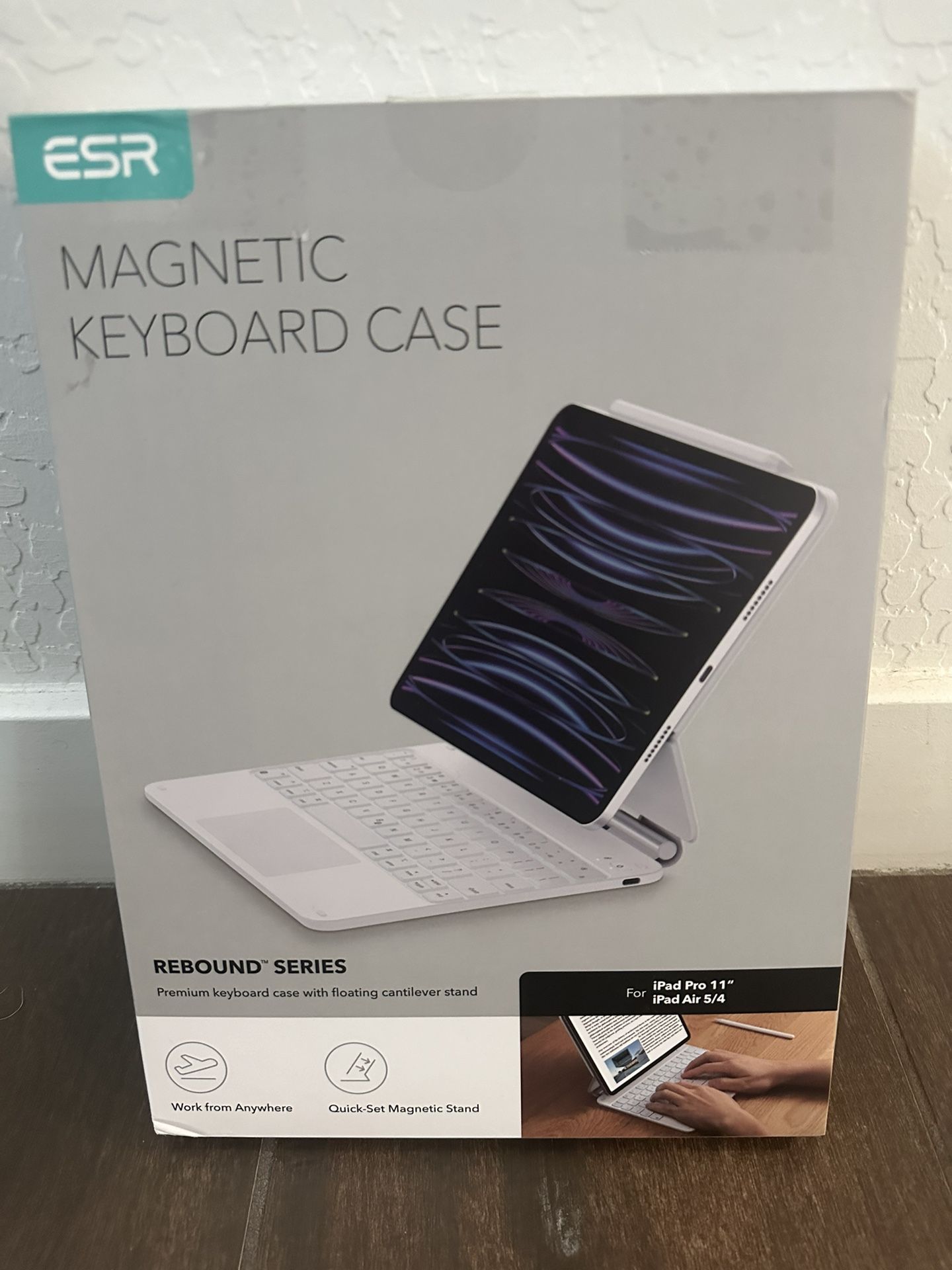 ESR Magnetic Keyboard Case