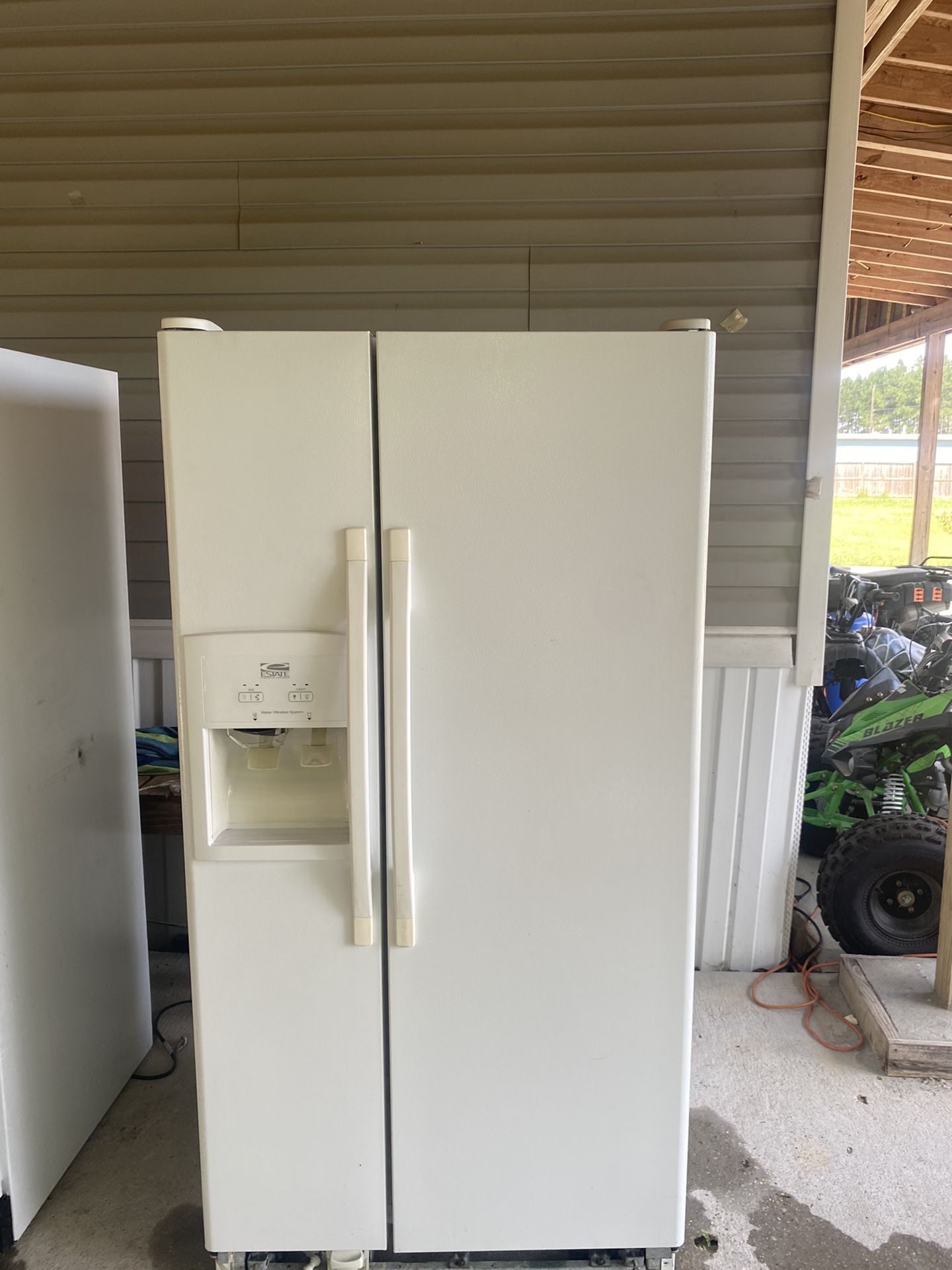 GE Refrigerator 