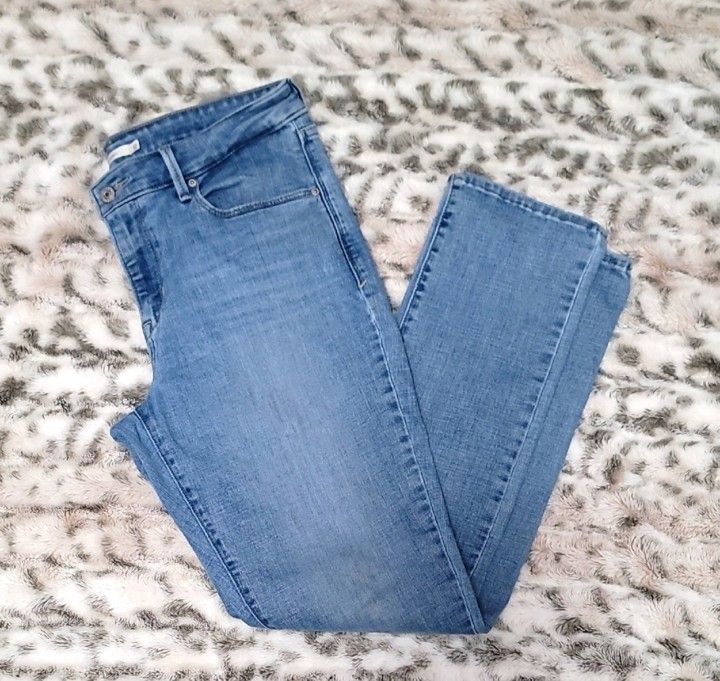 Woman's Levi Strauss & Co Skinny Mid Rise Denim Jeans