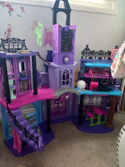 Monster High school