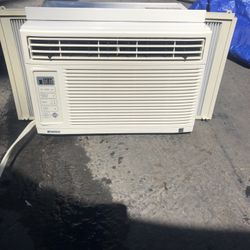Very Good Condition Kenmore Air Conditioner 