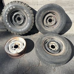 Classic Ford f150 15x6 inch steelies. 5 on 5.5 lug 
