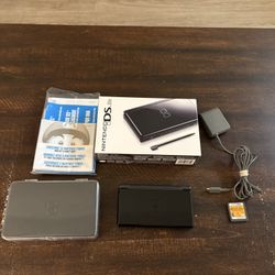 Mint Condition Nintendo Ds Lite