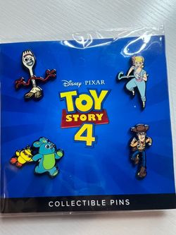 SEALED Disney Pixar Toy Story 4 4-Pin Collectible Set
