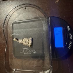 18k WHITE GOLD Lady Buddha