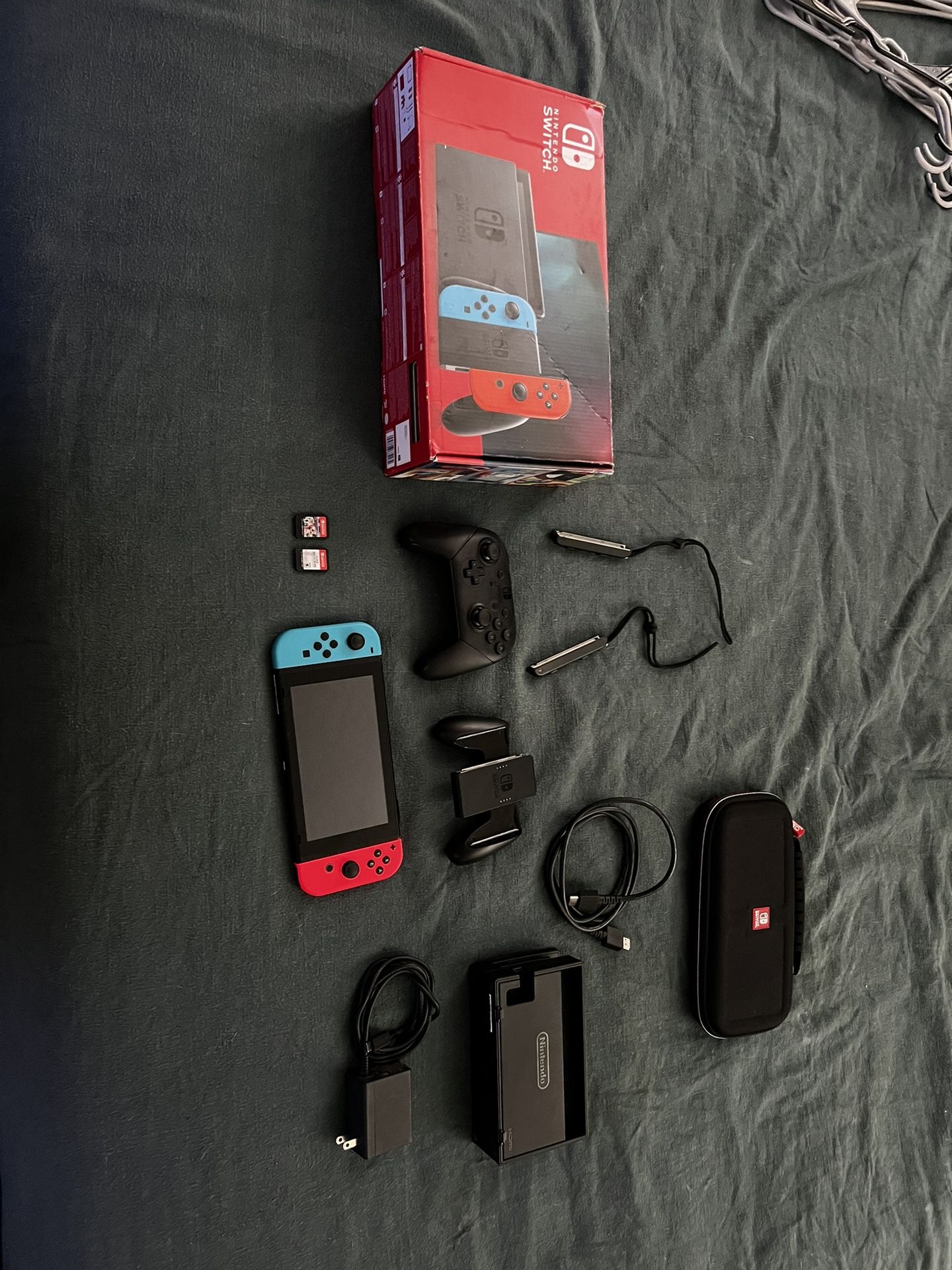 Nintendo Switch & Games/Case