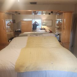 Kingsize Cabinet & Mirror