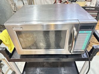 Sharp Commercial Grade Microwave Oven 
