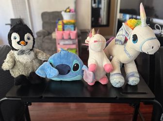 Plushies Bundle In Perfect Condition, Smoke and Pet Free Home. All for $20 Pick up in Van Nuys CA