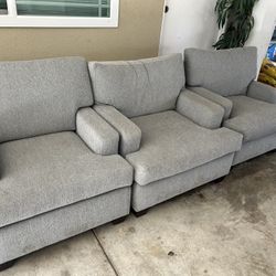 Free Free Free Free 4 Chairs In Good Conditions Don’t Need Them Anymore
