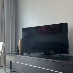 Philips 50” Flat Screen TV – Crisp Display, Priced to Move