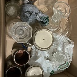 2 Cake/Treat Stand, Vases