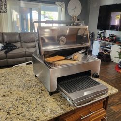 Captn Cook Pizza Oven New 