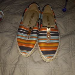 Anne Klein Flats Size 7.