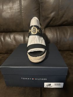 Tommy Hilfigure