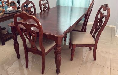 $120 Dining table and 5 chairs