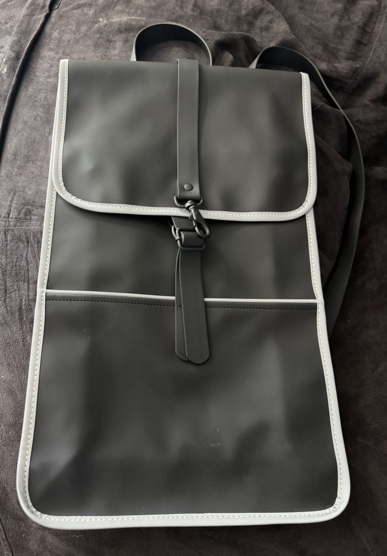 Rains Backpack - Reflective Black