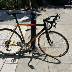 Cannondale R1000 Road Bike