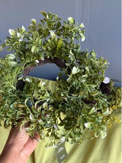 NEW Mini Wreath 11 in (27.9 cm)Artificial boxwood greenery wreath