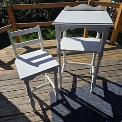 Small Child's Desk With Chair