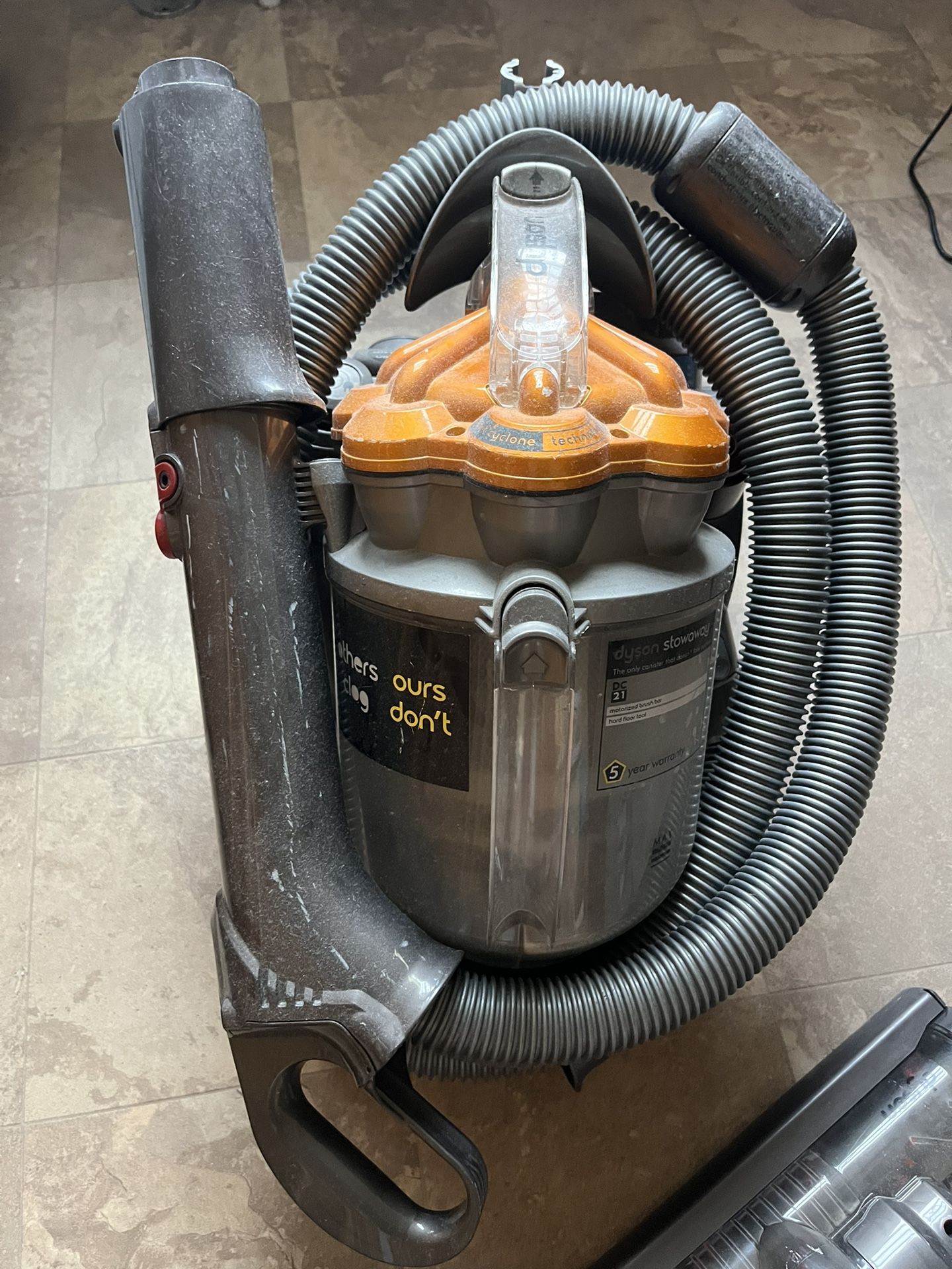 Dyson DC21 Stowaway