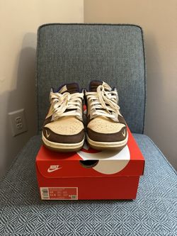 Nike Dunks - size 10