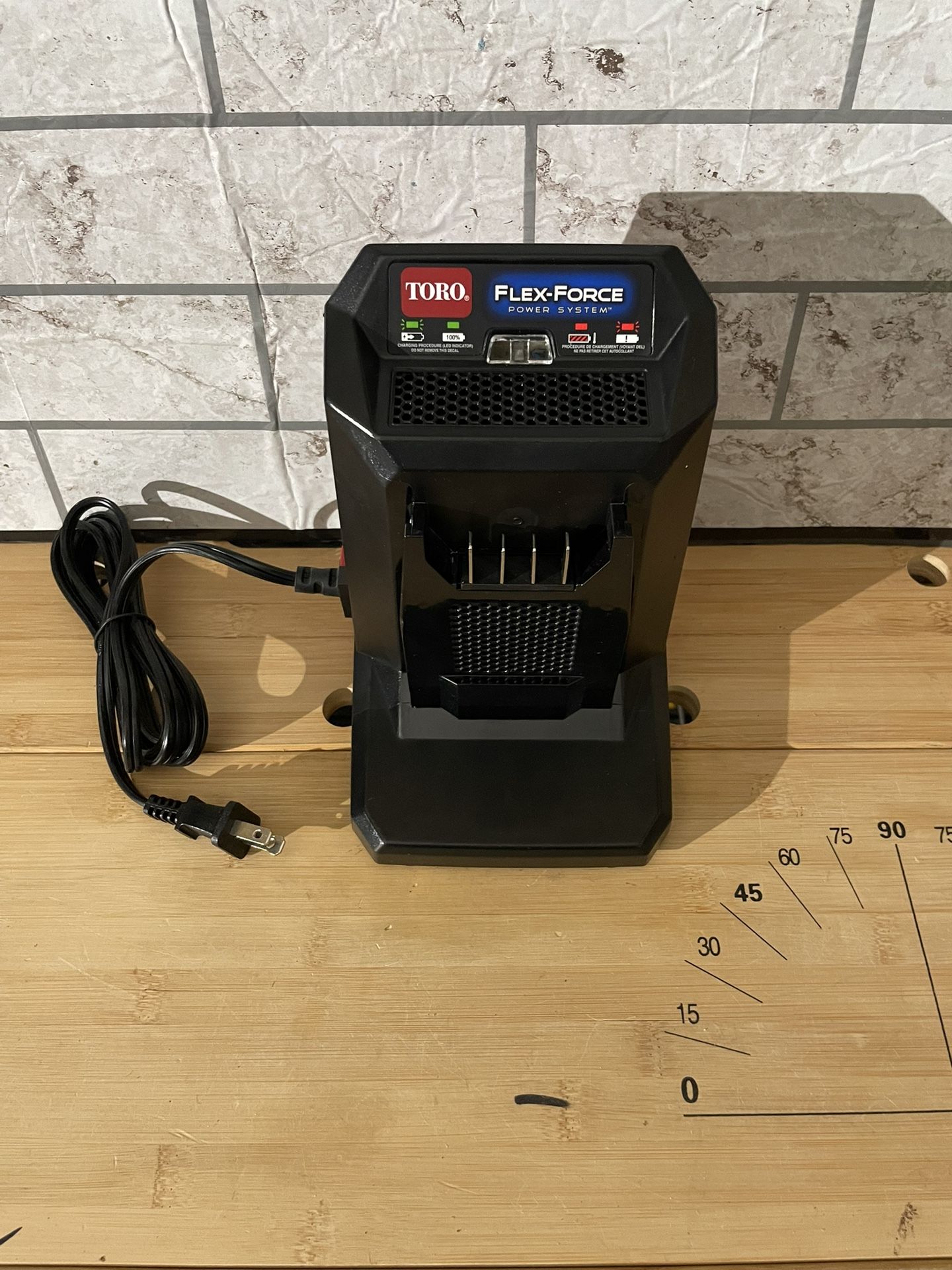 60V TORO CHARGER (NEW)