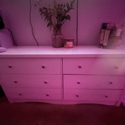 white Dresser 