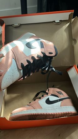 Air Jordan 1 Mid GS Pink Quartz — Size 7Y / Women's 8.5