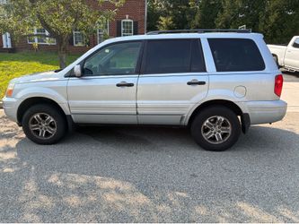 Silver Honda pilot