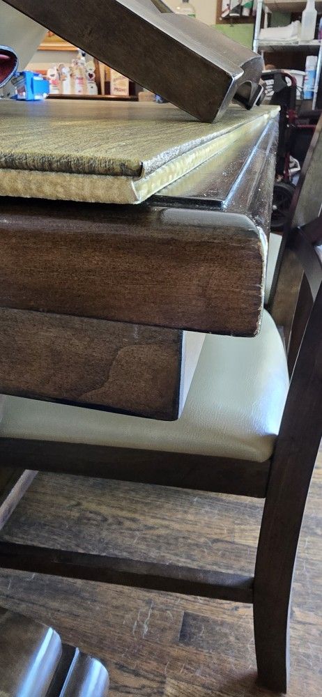 Dining Table With 6 Chairs And A Table Cover 