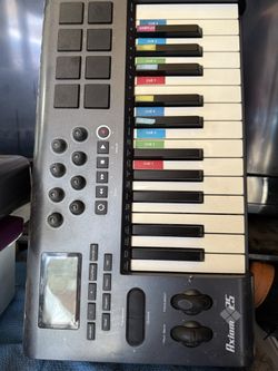 M Audio Axion 25