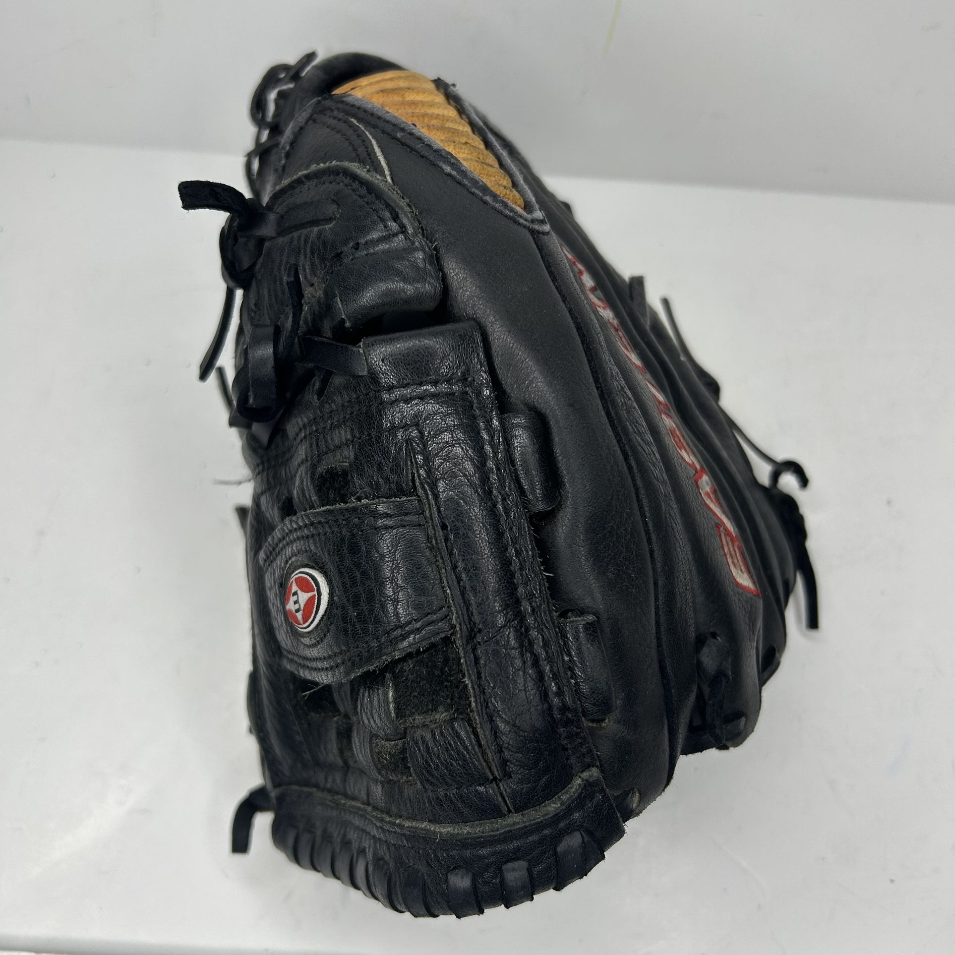 Easton Typhoon T12-T Baseball Softball Glove Size 12" RHT Right Hand Throw